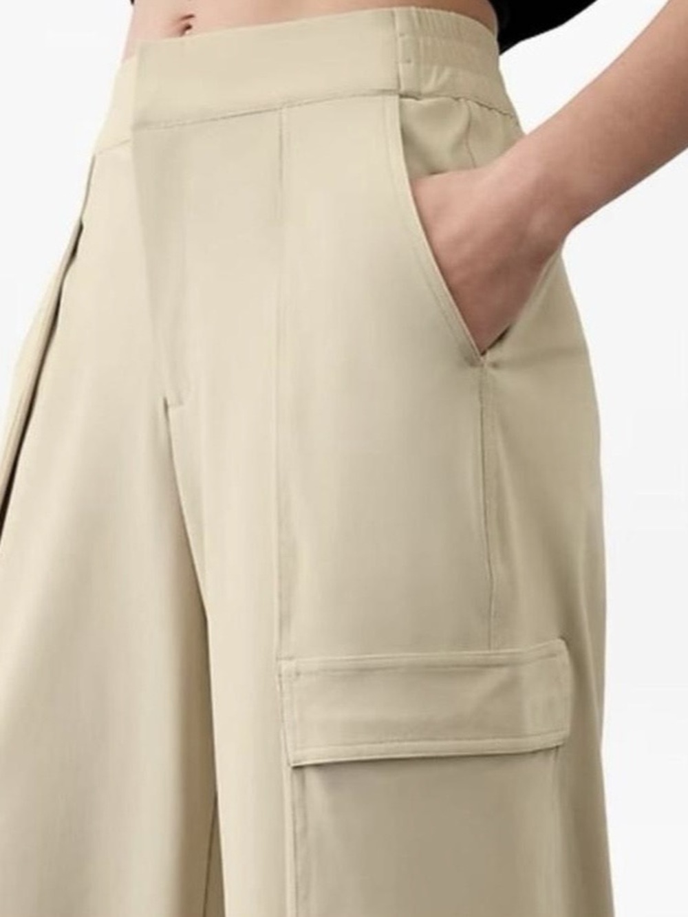 Women’s Pinnacle High Rise Cargo Trousers in Ecru
